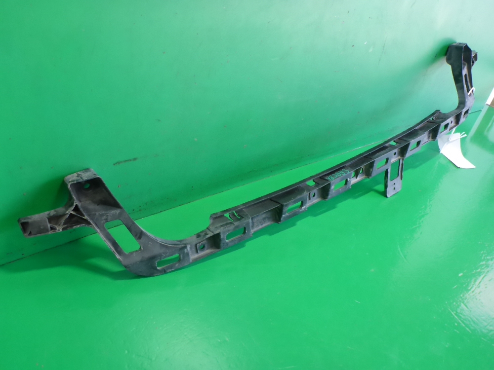 Кронштейн заднего бампера