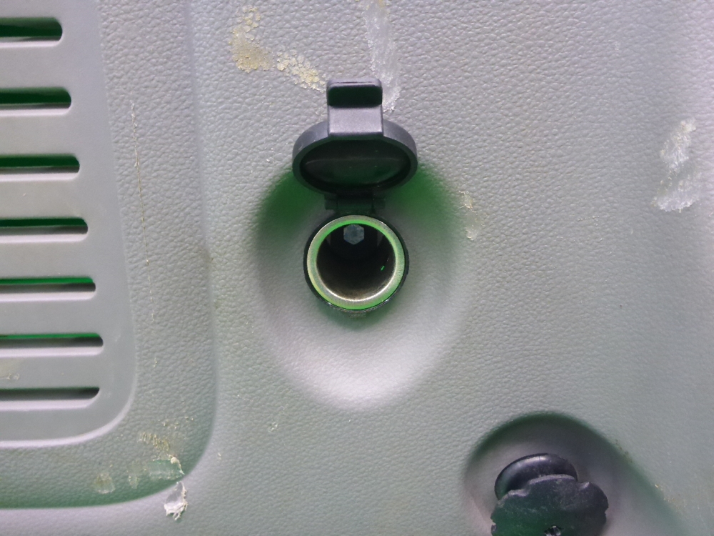 Обшивка багажника