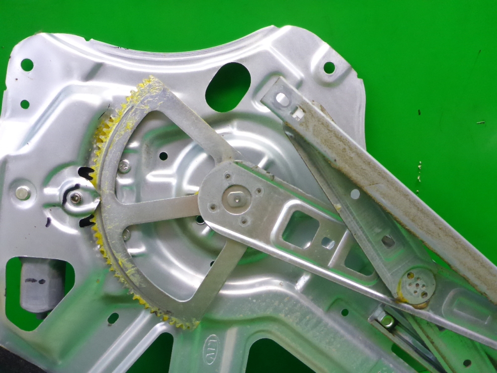 Стеклоподъемник электр. передний правый