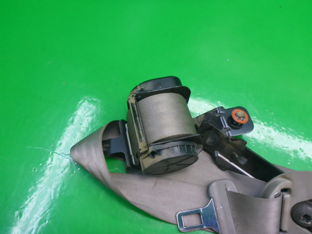 Ремень безопасности