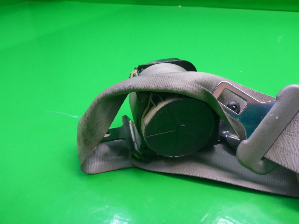 Ремень безопасности