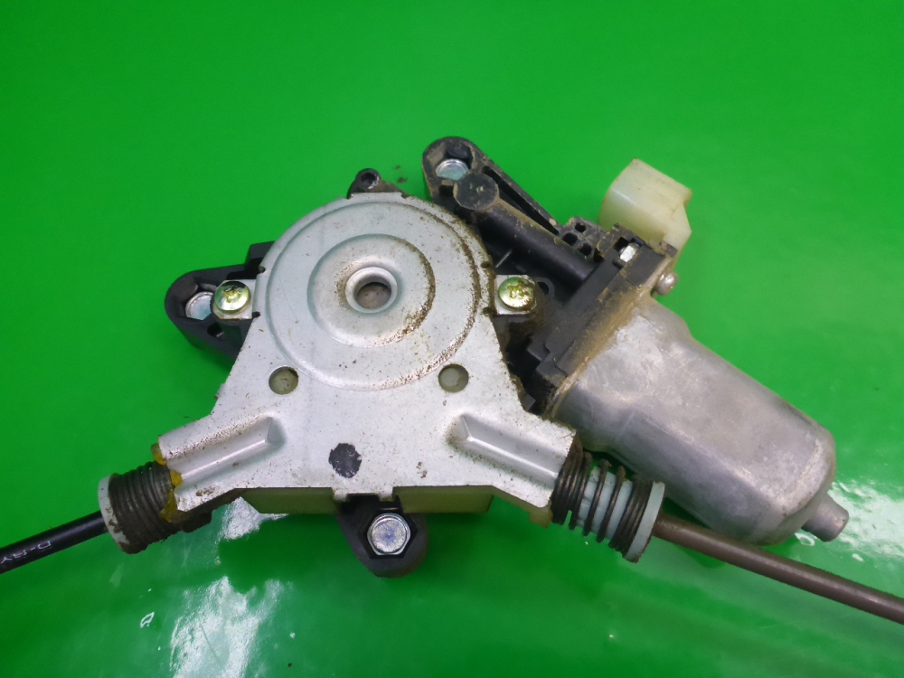 Стеклоподъемник электр. задний левый