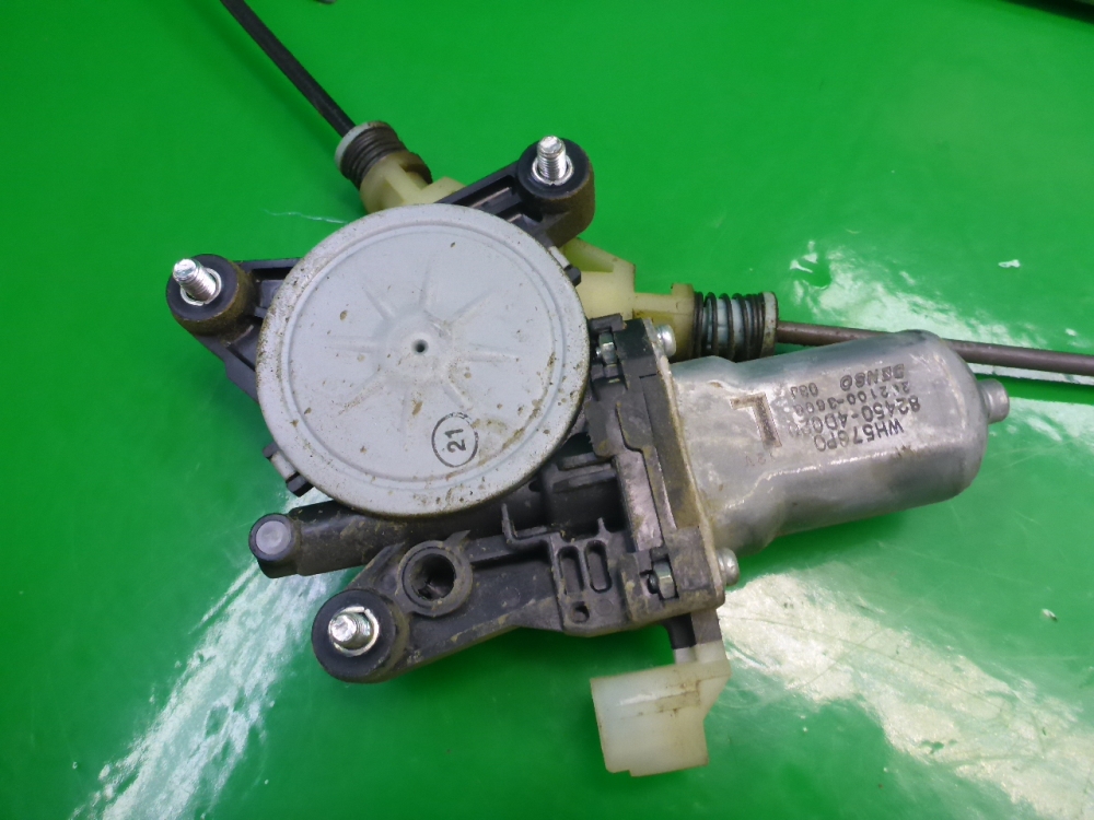 Стеклоподъемник электр. задний левый