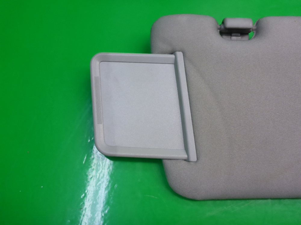 Козырек солнцезащитный