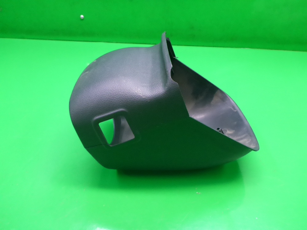 Кожух рулевой колонки