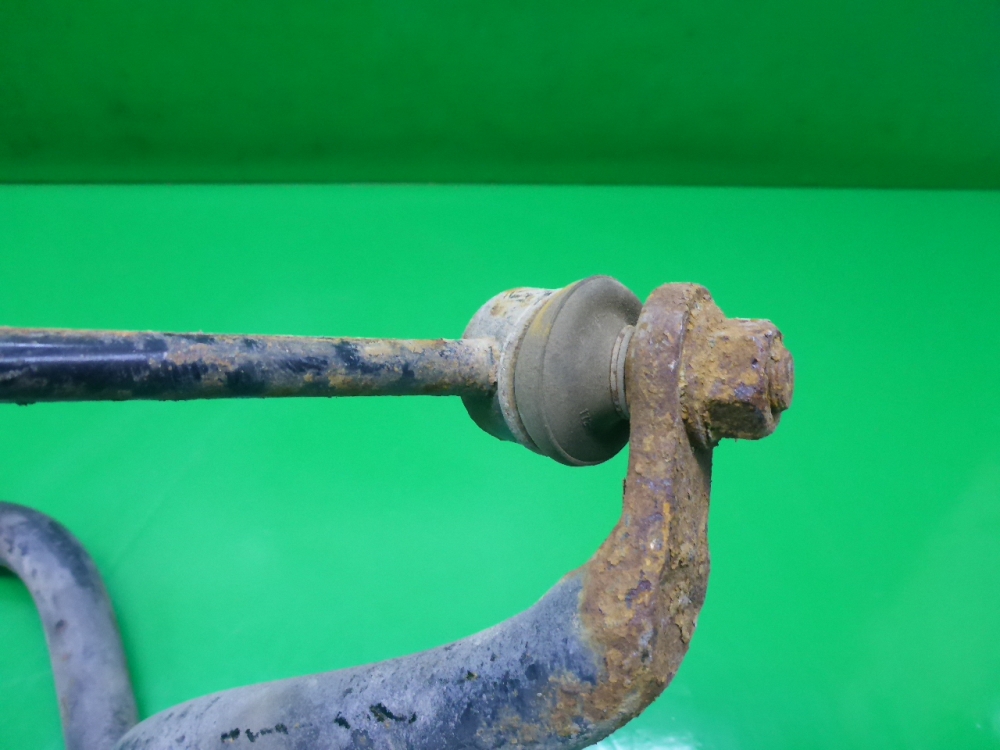 Стабилизатор передний