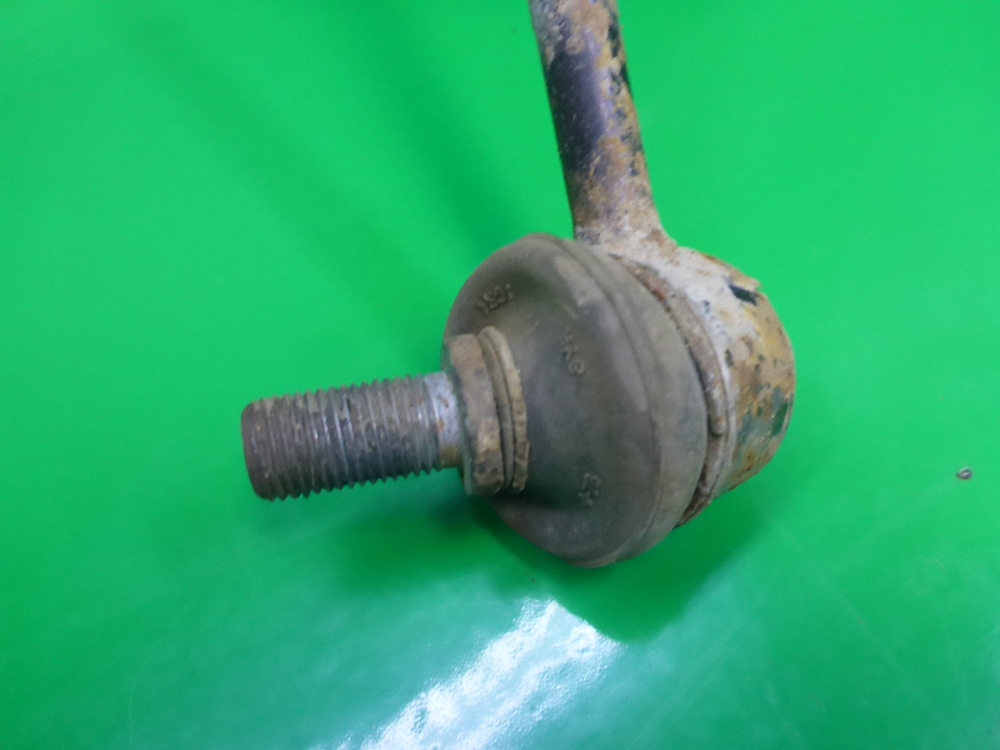 Стабилизатор передний