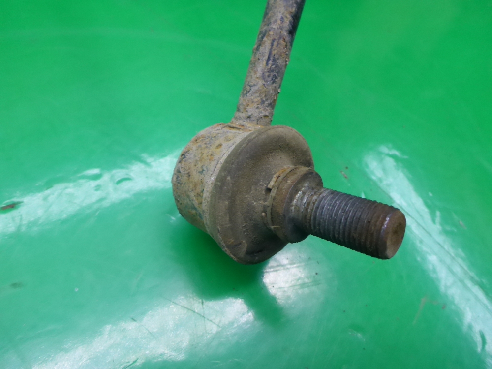 Стабилизатор передний