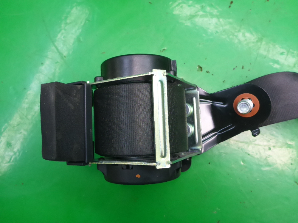 Ремень безопасности