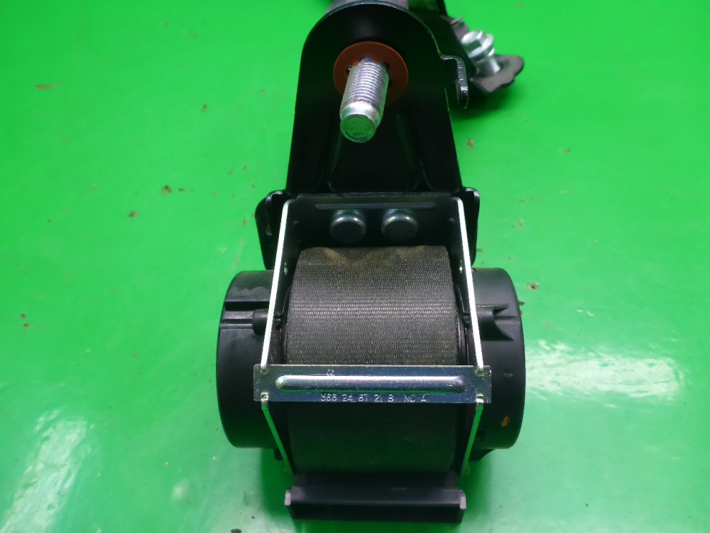 Ремень безопасности