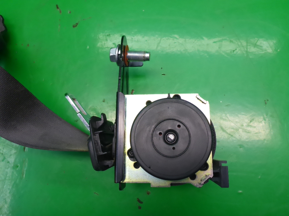 Ремень безопасности