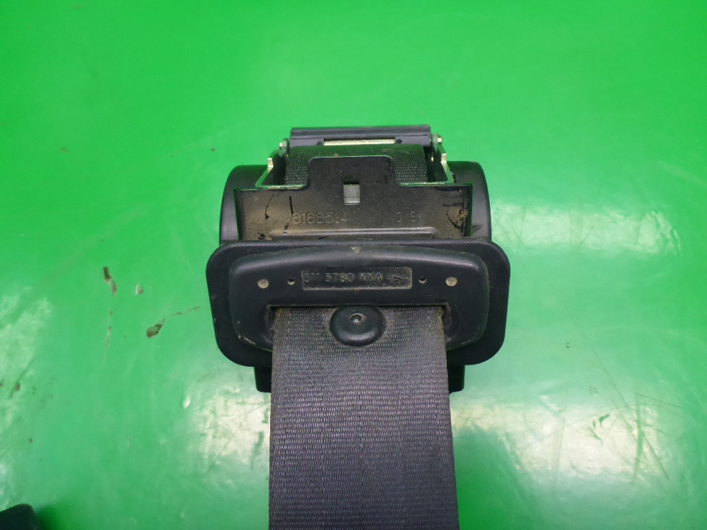 Ремень безопасности