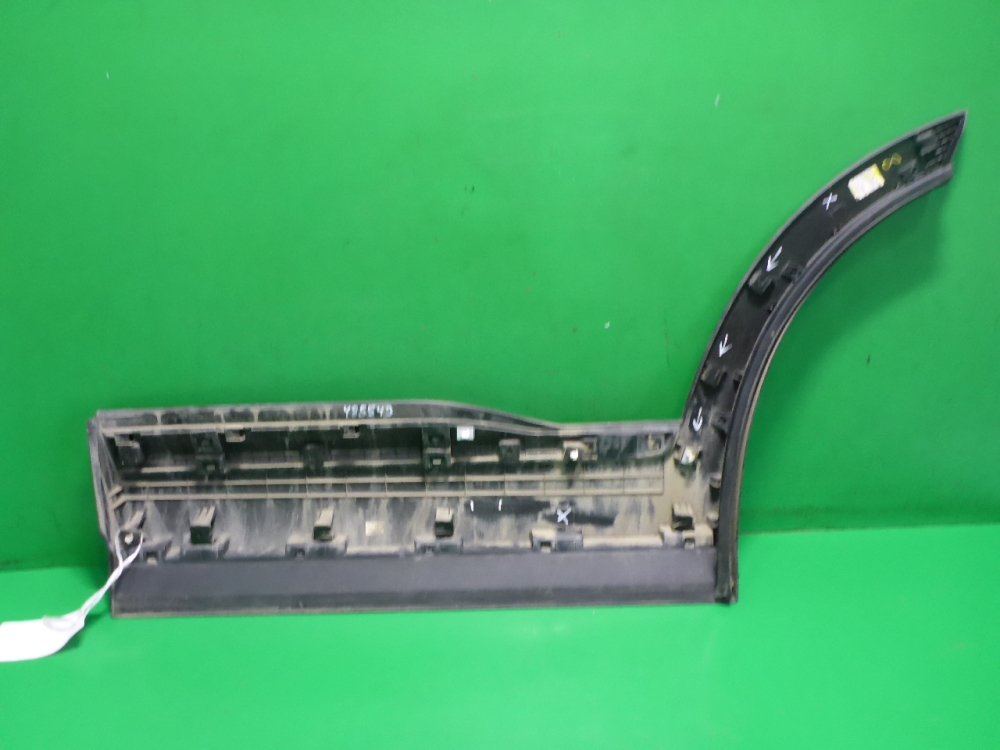 Накладка двери задней правой