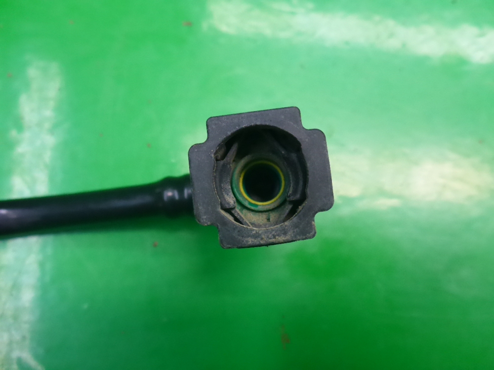 Трубка топливная