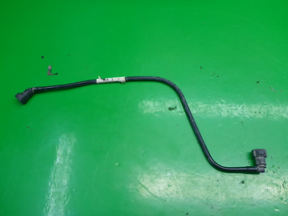 Трубка топливная