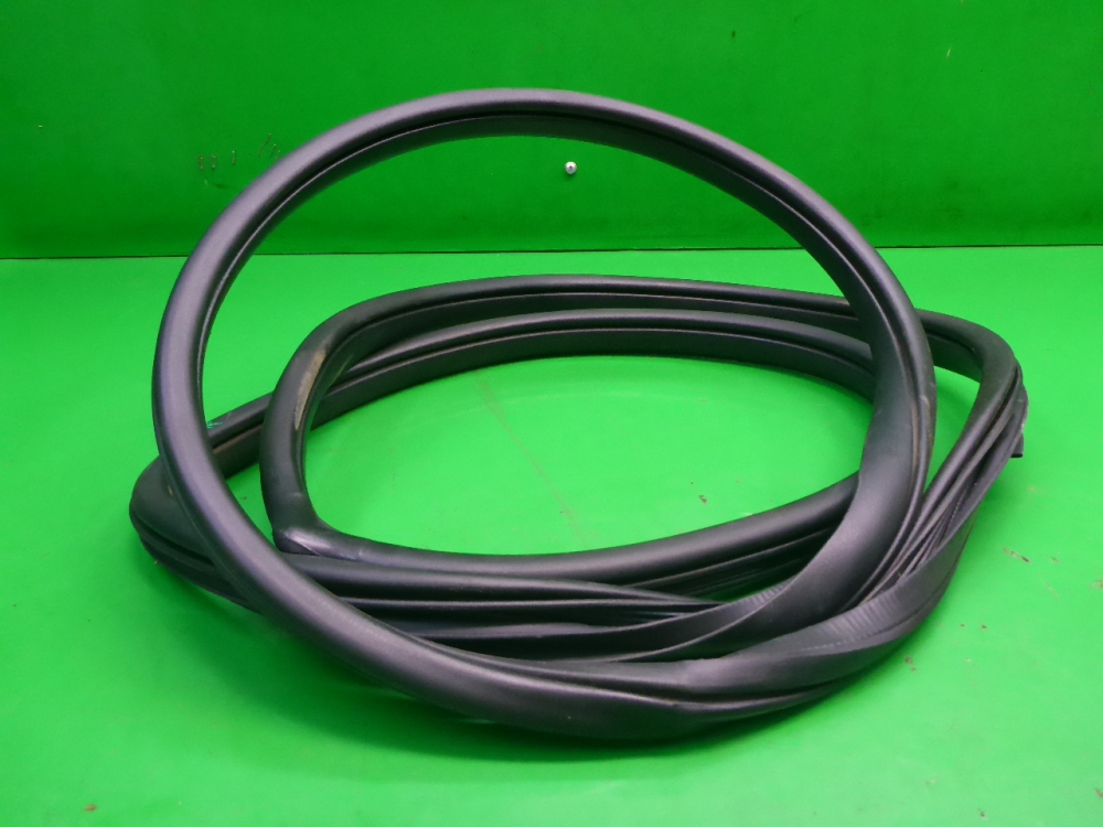 Уплотнитель двери