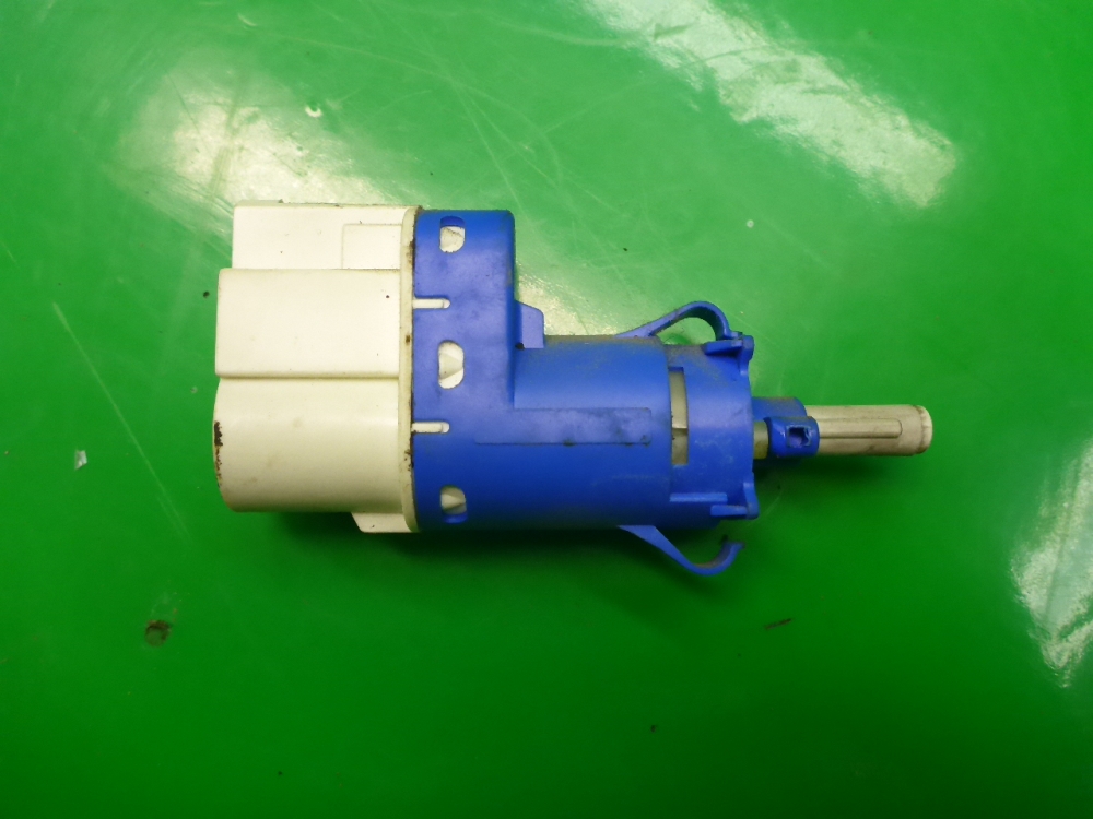 Датчик включения стопсигнала