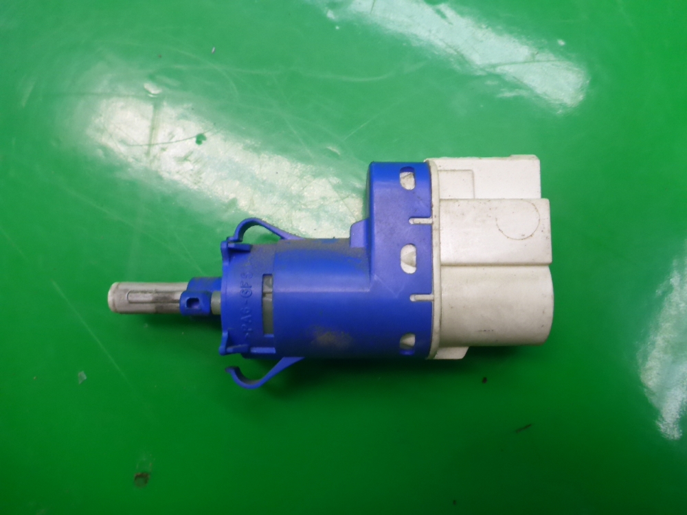 Датчик включения стопсигнала