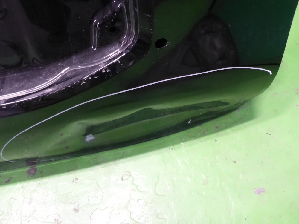 Дверь багажника