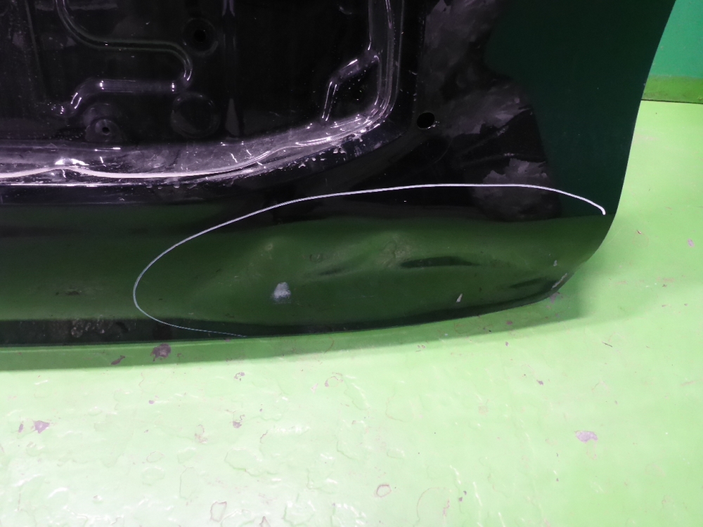 Дверь багажника