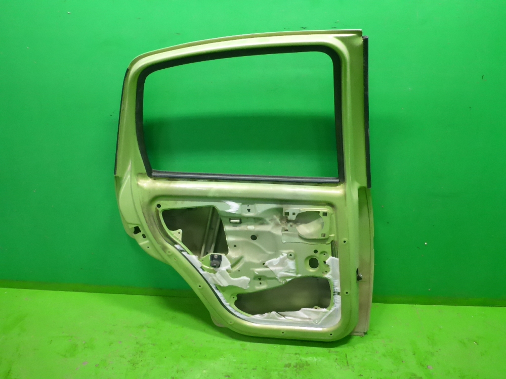 Дверь задняя левая