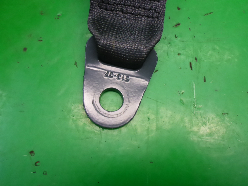 Ремень безопасности