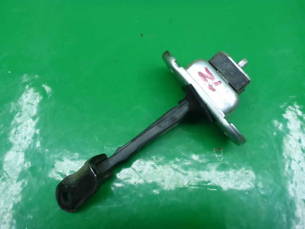 Ограничитель двери