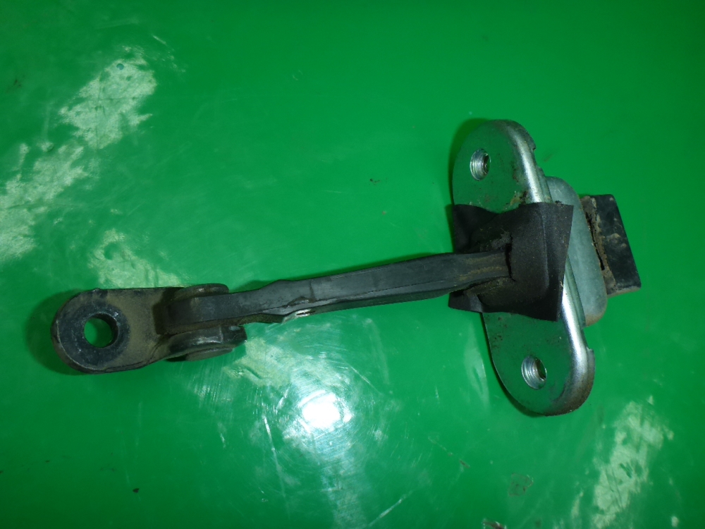 Ограничитель двери