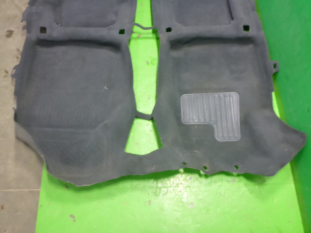 Покрытие напольное (ковролин)