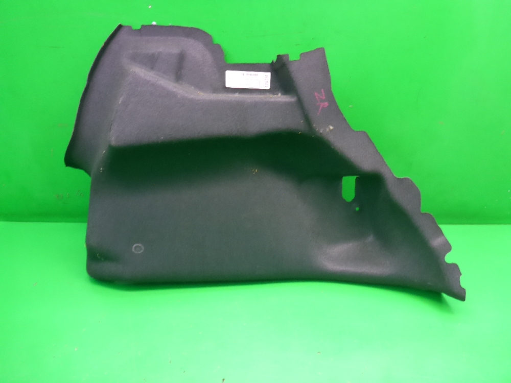 Обшивка багажника