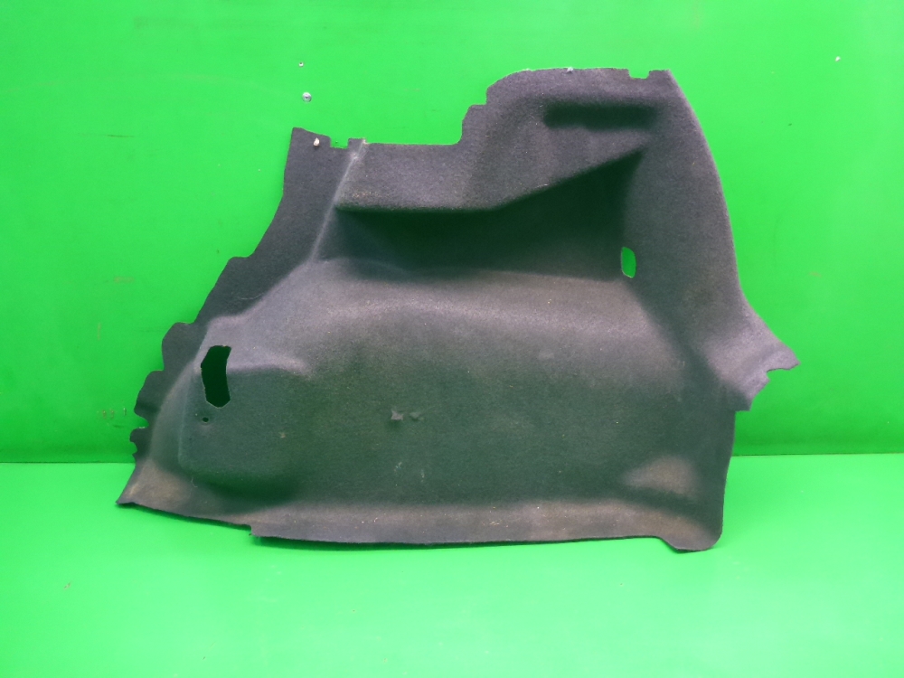 Обшивка багажника