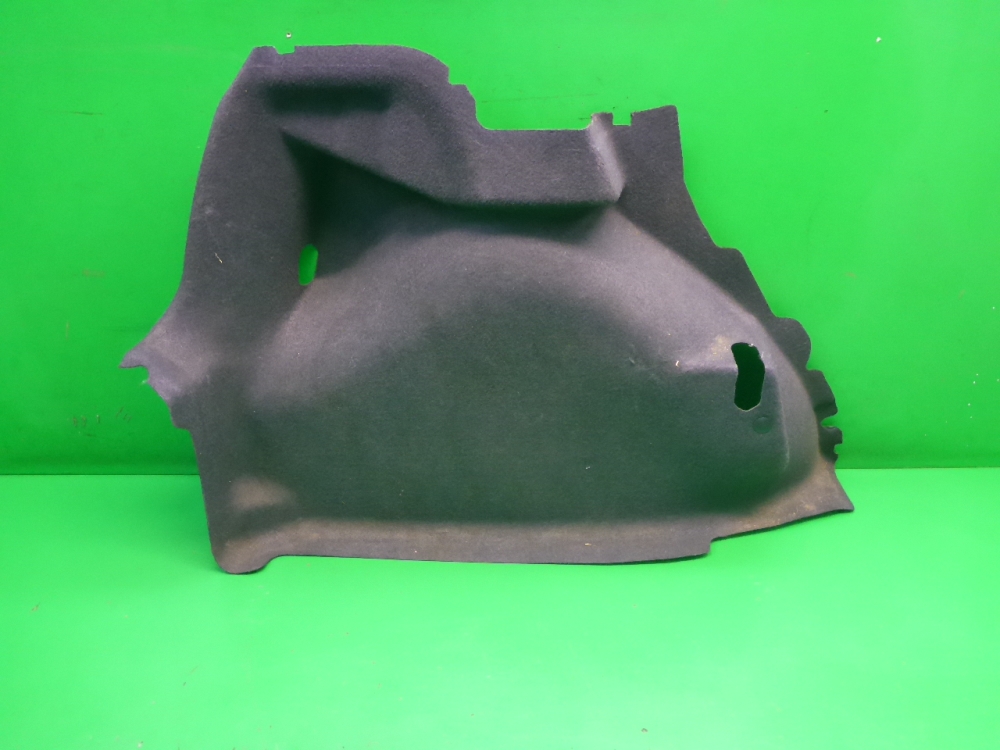 Обшивка багажника