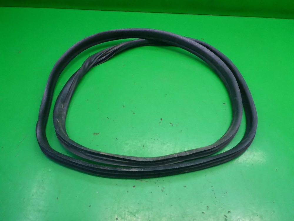 Уплотнитель двери