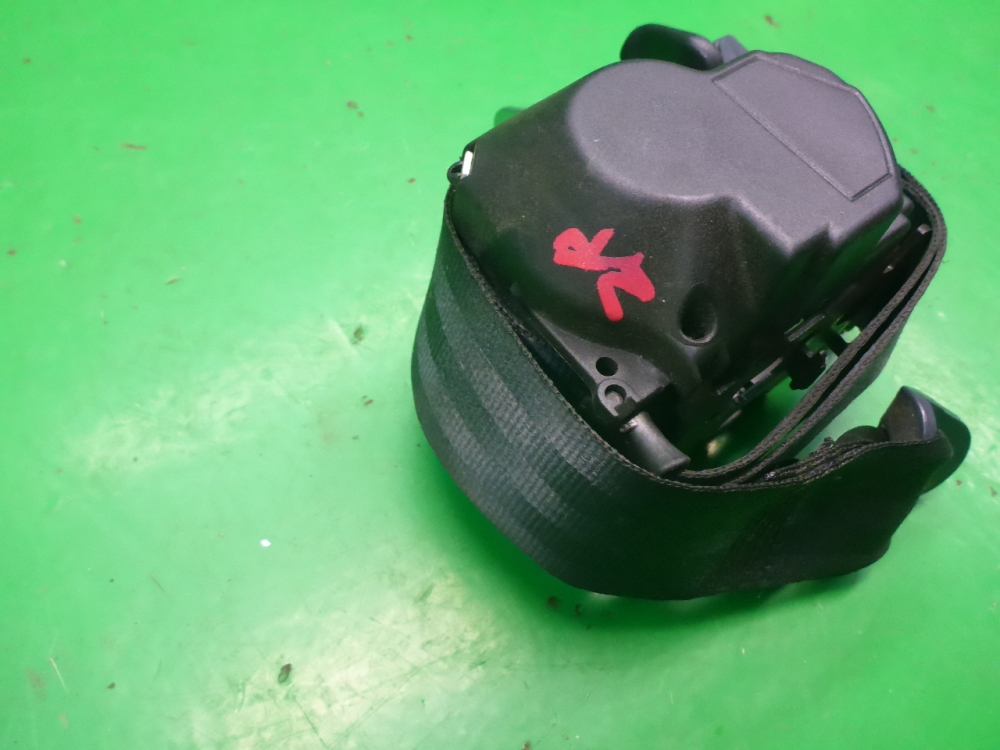 Ремень безопасности