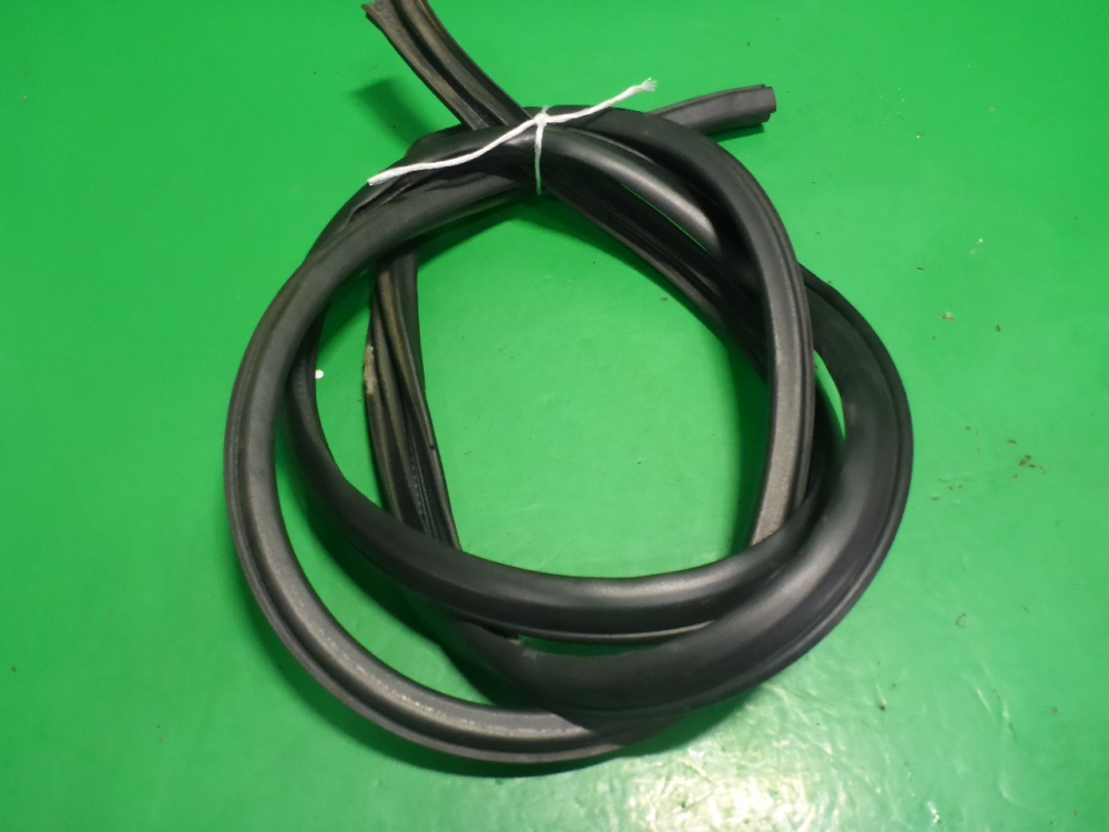 Уплотнитель двери