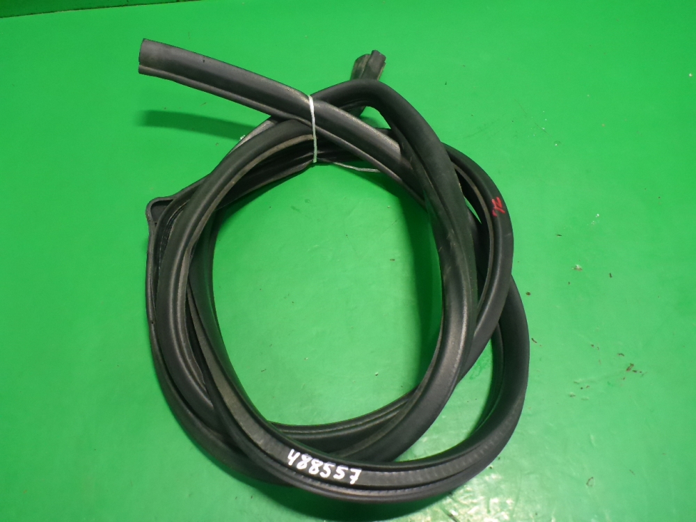 Уплотнитель двери