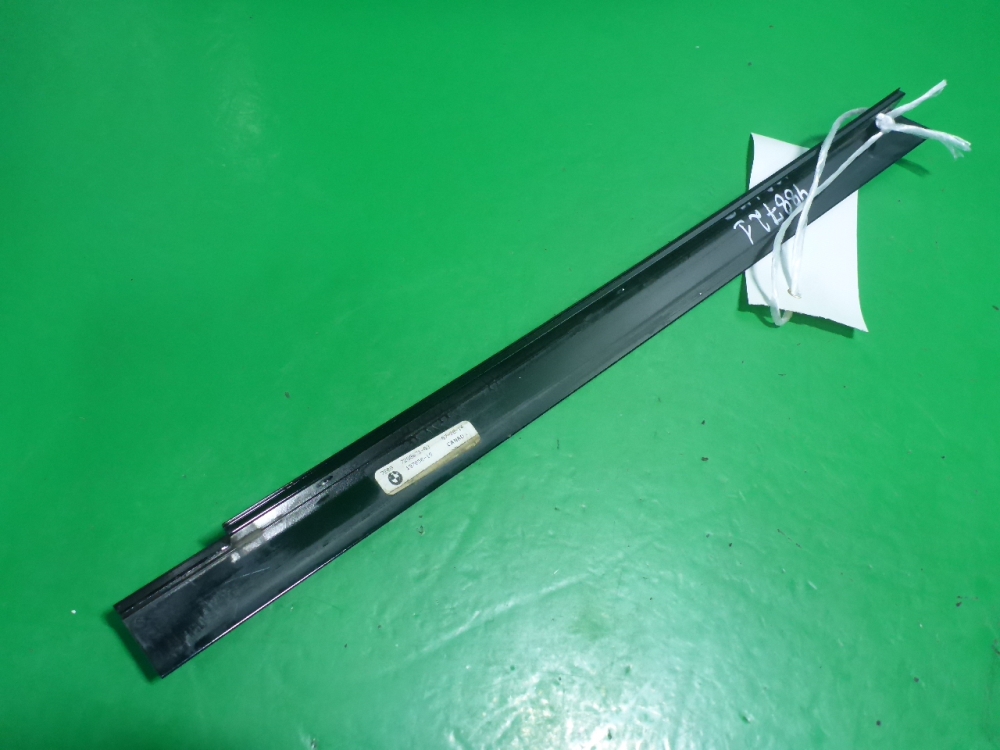 Накладка двери задней левой