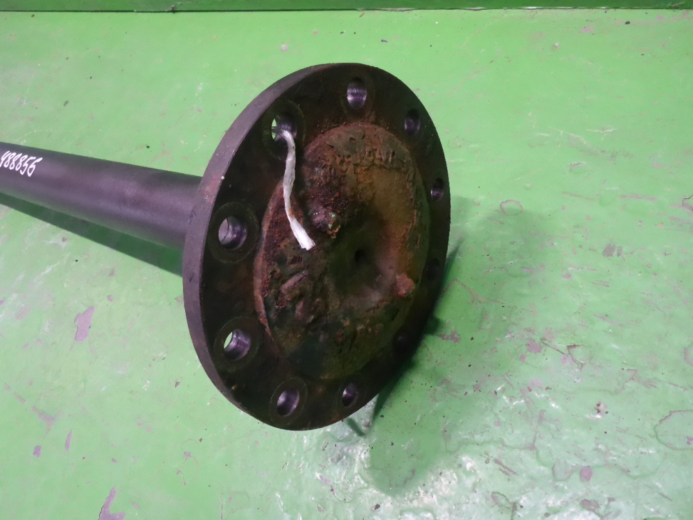 Полуось задняя