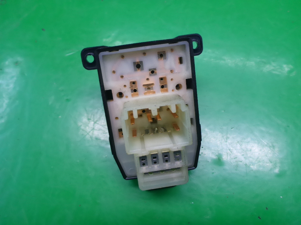 Переключатель регулировки зеркал