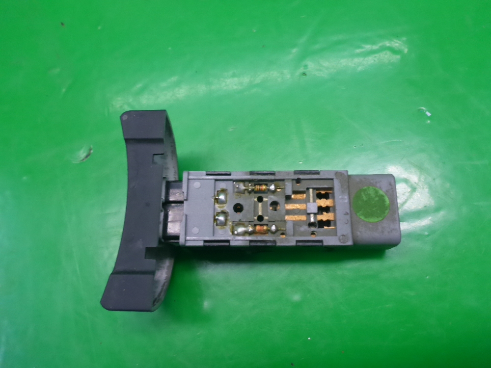 Переключатель света фар