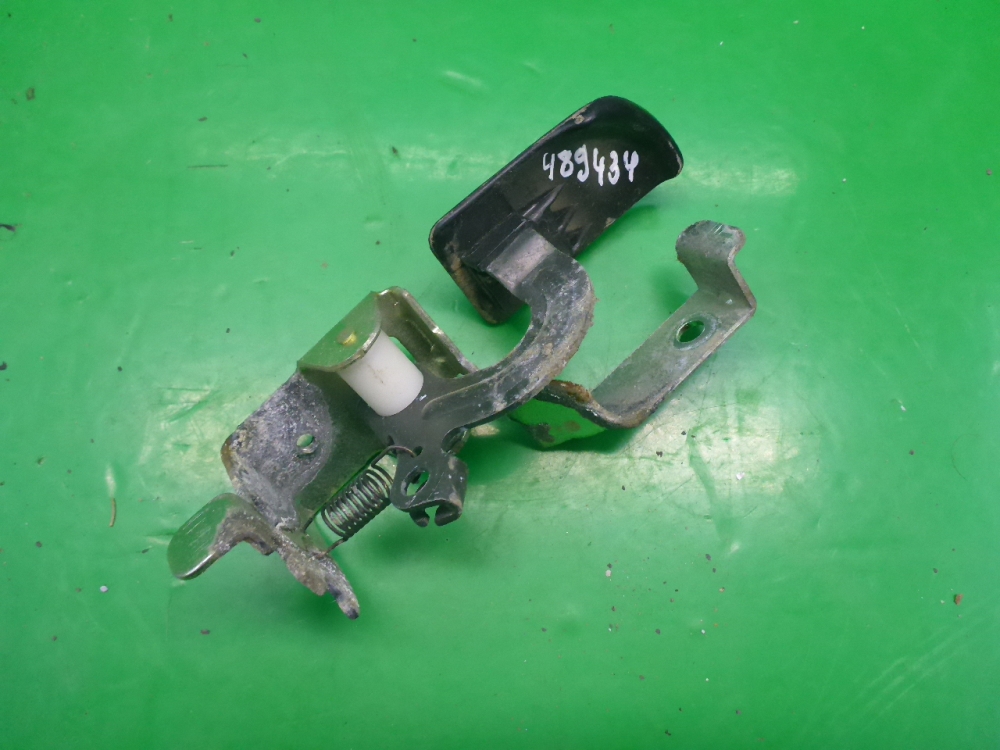 Ручка открывания лючка бензобака