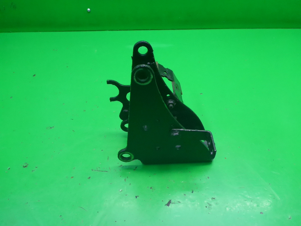 Кронштейн крепления торсиона