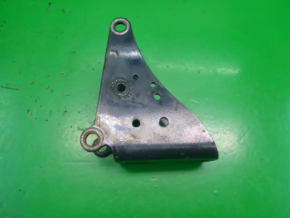 Кронштейн крепления торсиона