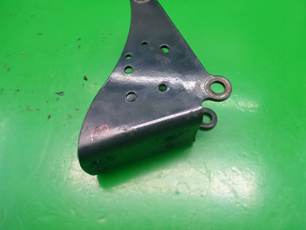 Кронштейн крепления торсиона