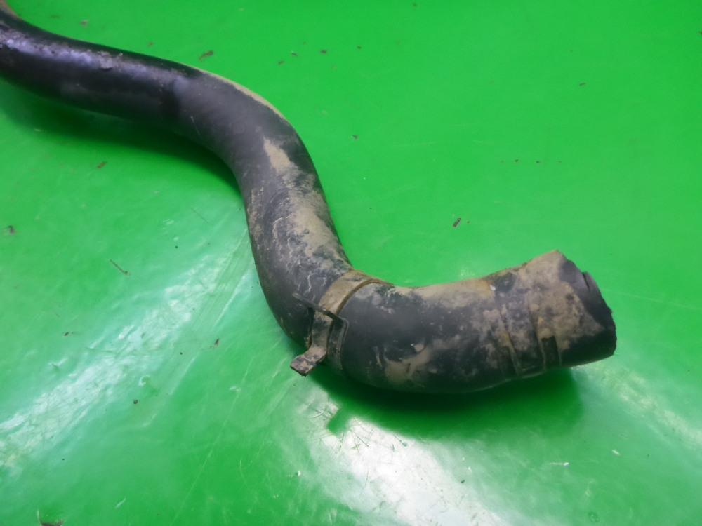 Патрубок отопителя