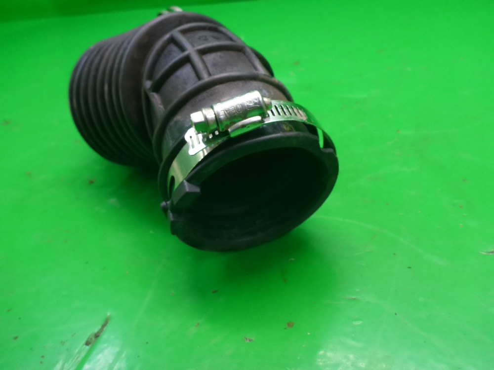 Патрубок воздушного фильтра