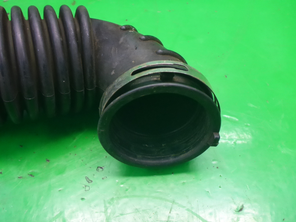 Патрубок воздушного фильтра