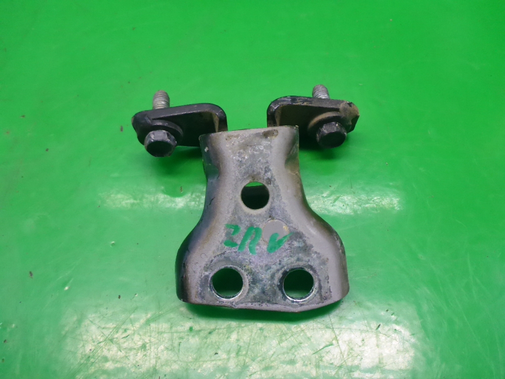 Петля двери задней правой верхняя