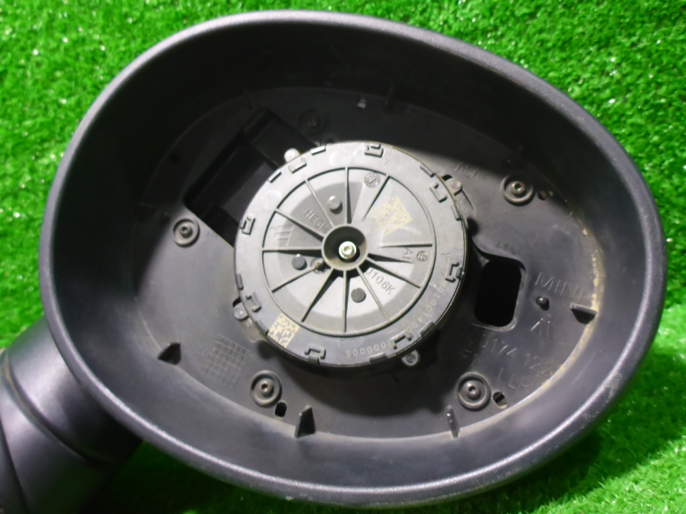 Зеркало правое электрическое