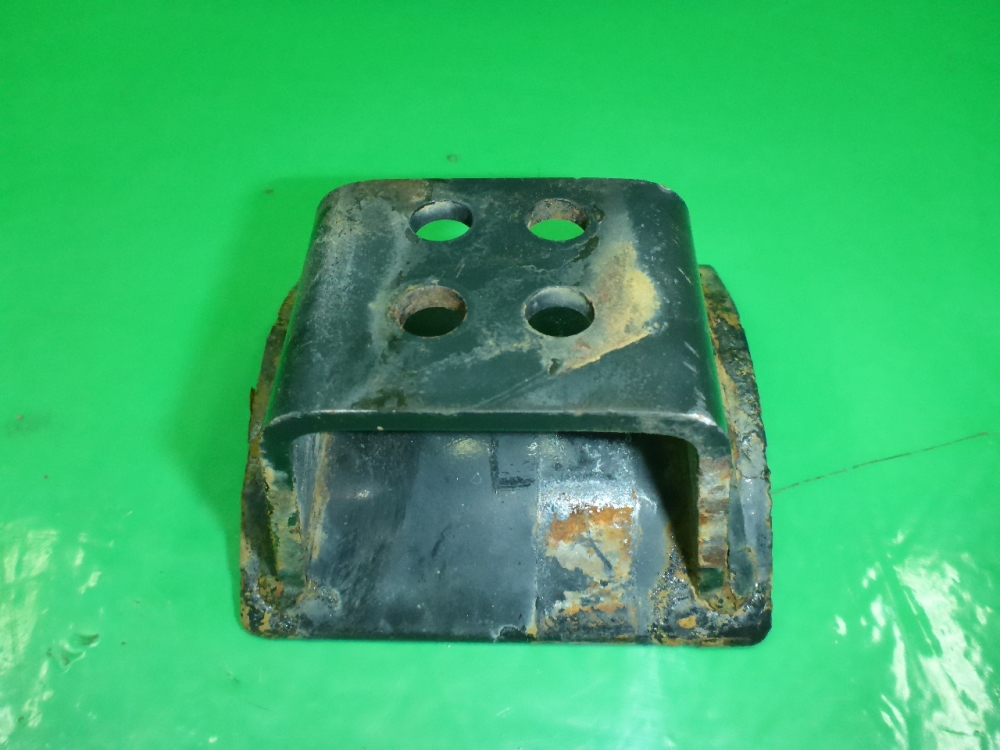 Кронштейн (сопут. товар)